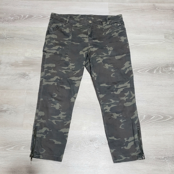 KUT From The Kloth Camo Ankle Skinny Jeans - Picture 3 of 7